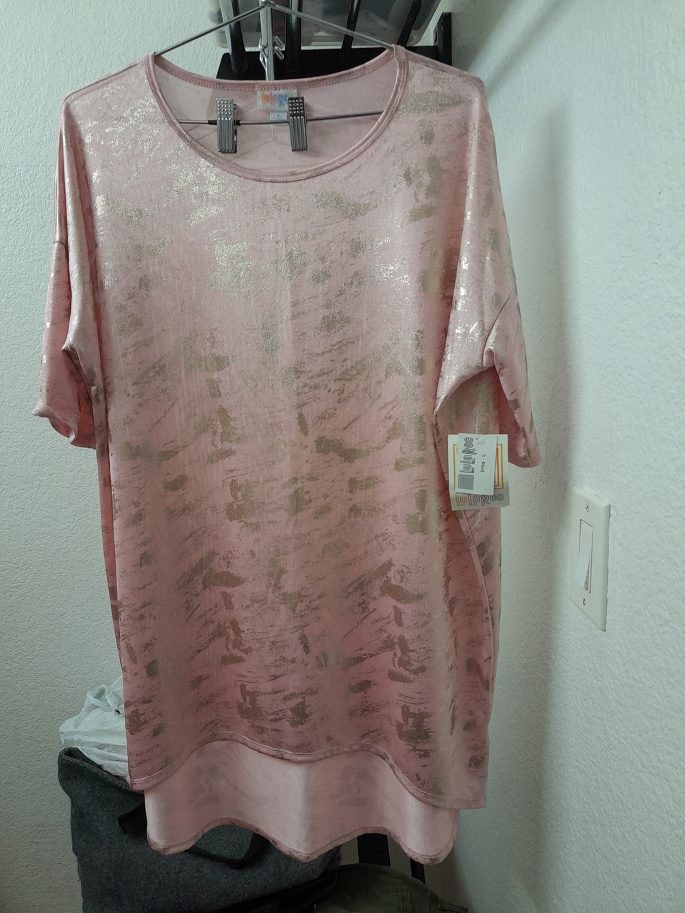 LuLaRoe Pink W/Gold Metallic Elegant Irma Tunic NWT Sz Lg